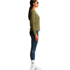 ADV ESSENCE LS TEE 2 LÖPARTRÖJA