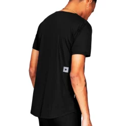 CLEAN FLOW T-SHIRT LÖPARTRÖJA
